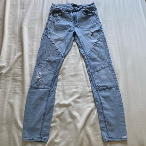 LIGHT WASH MENS JEANS